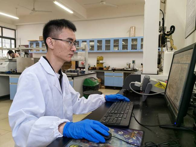 科教融合潤(rùn)物無(wú)聲，潛精研思助力雙碳 材料科學(xué)的創(chuàng)新引擎